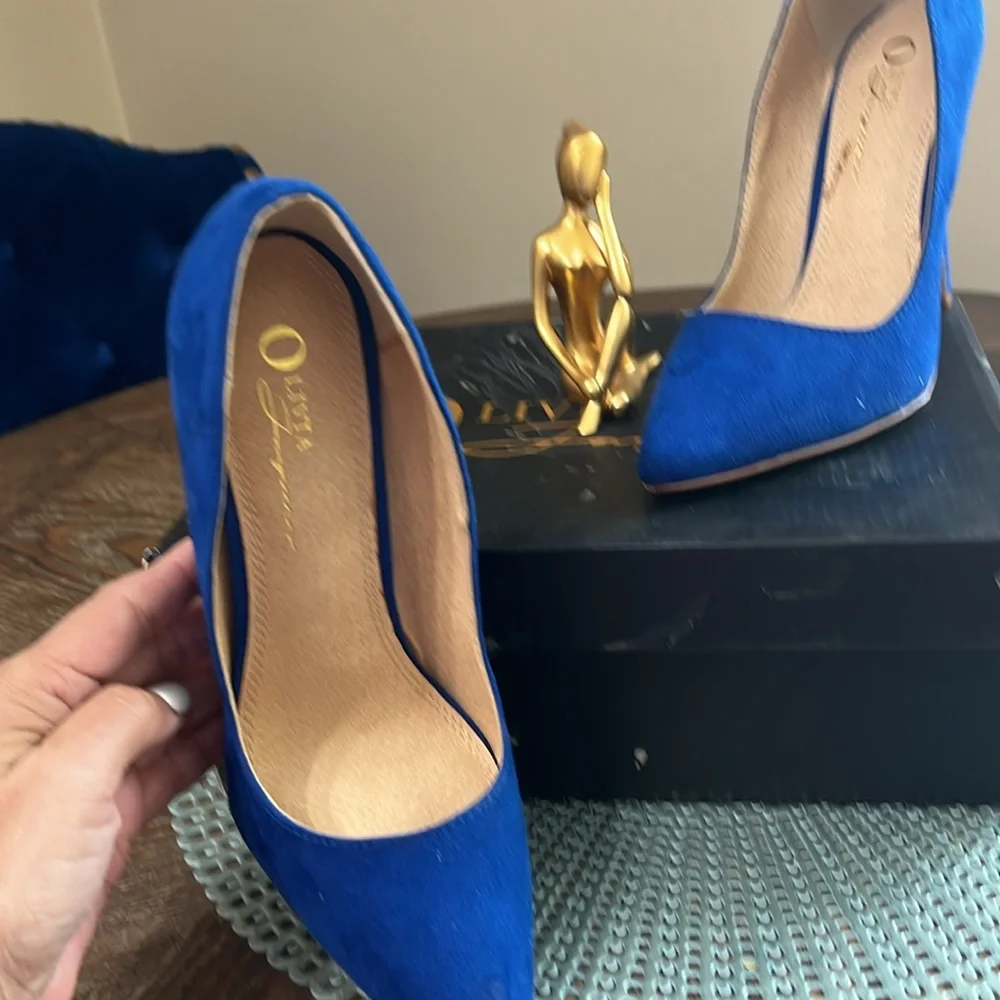 Selling Navy Blue high heels for a evening out - Picture 2 of 6